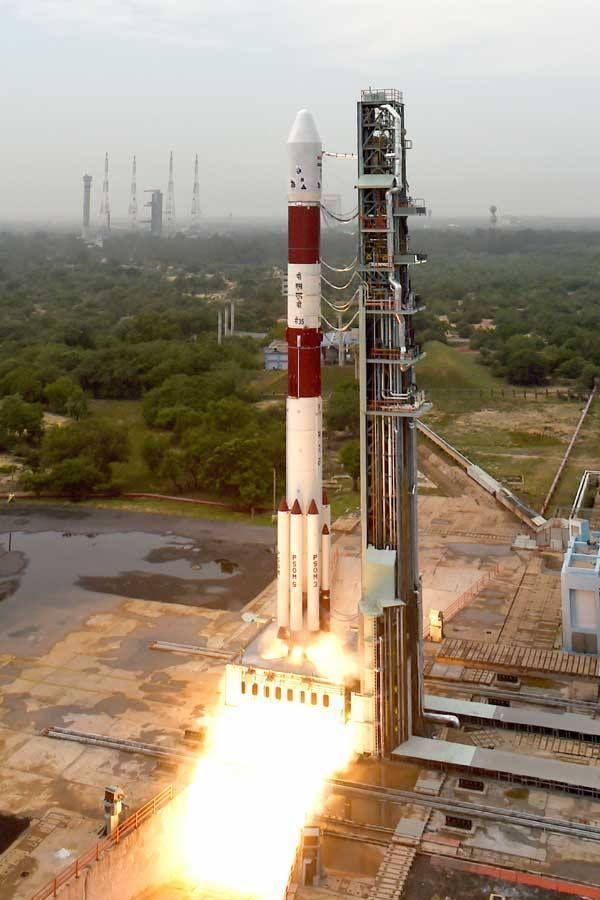 ISRO PSLV C35 Launching Photos