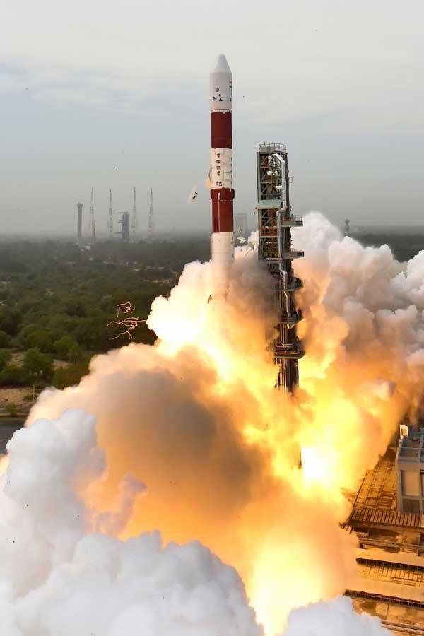 ISRO PSLV C35 Launching Photos