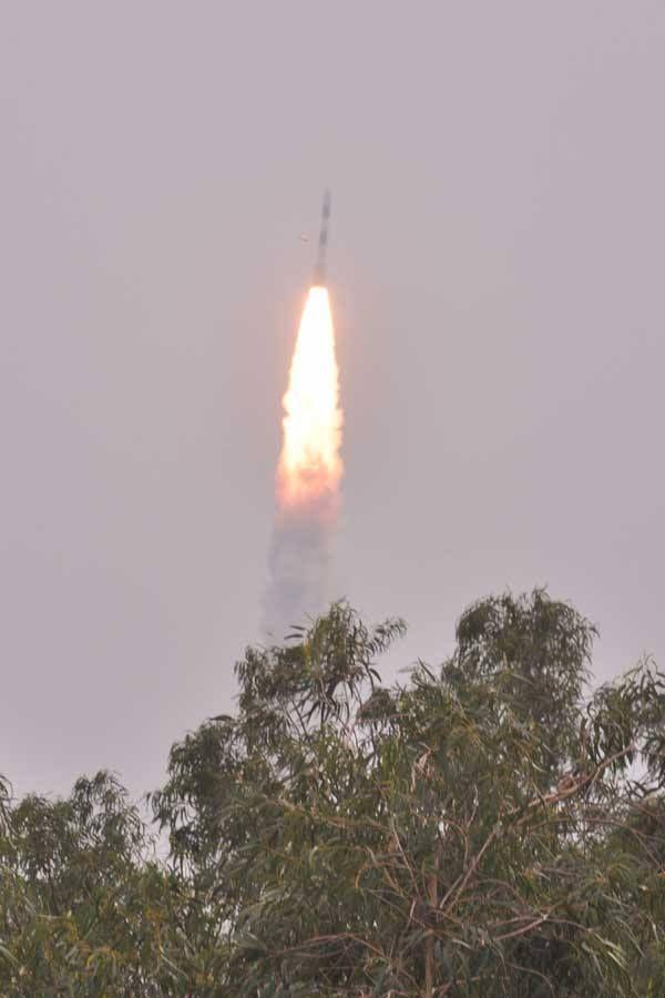 ISRO PSLV C35 Launching Photos