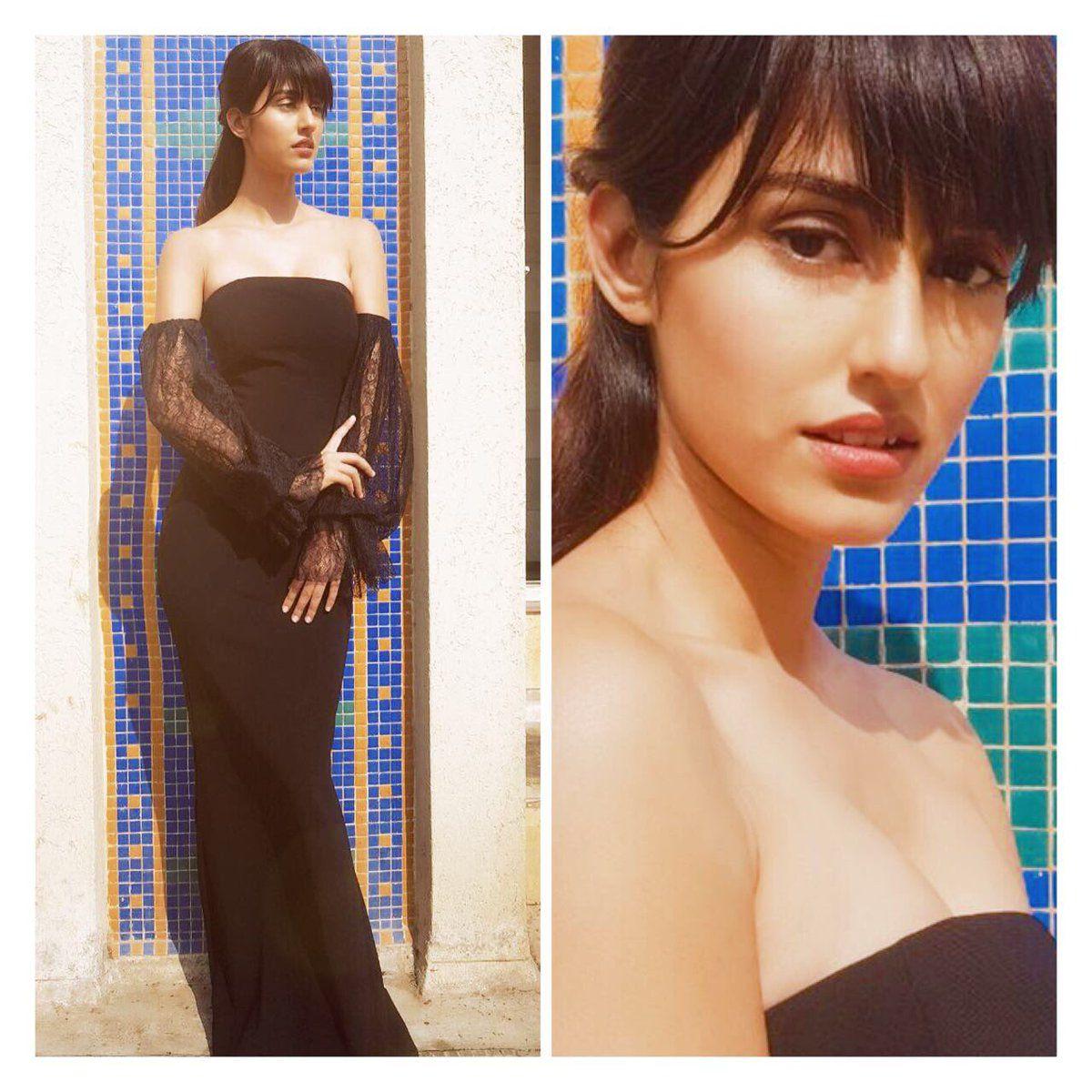 27 Disha Patani Latest Hot & Cleavage Show Photo Stills