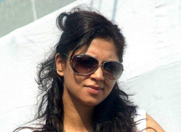 30+ Kavita Kaushik Hot In Bikini HD Pictures Galleries