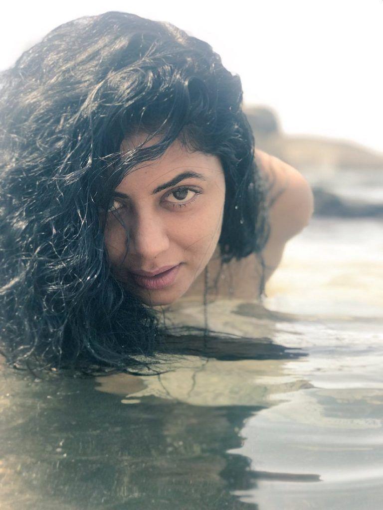 30+ Kavita Kaushik Hot In Bikini HD Pictures Galleries