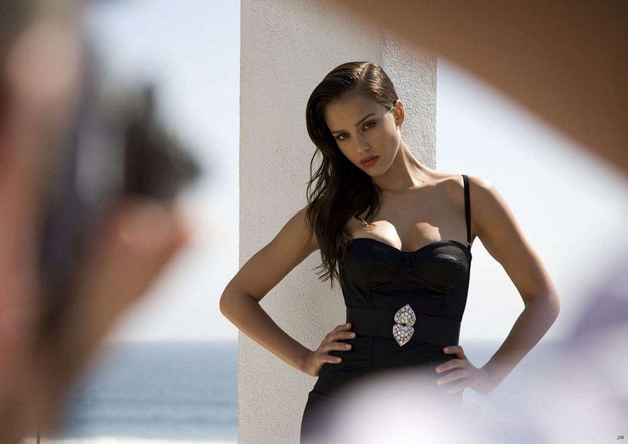 36-Year-Old: Check out her recent photoshoot to see the real HOTNESS!