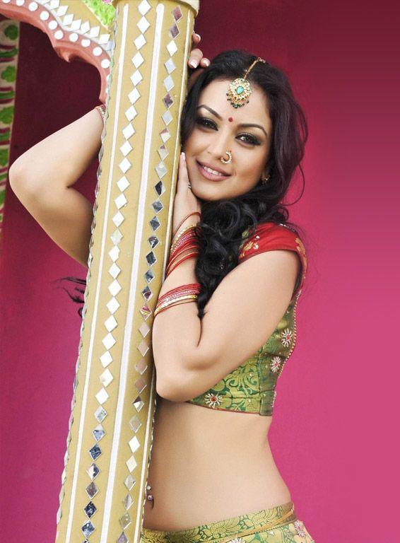 40 Hot & Sizzling Photo's of Item Girl Maryam Zakaria from Iran