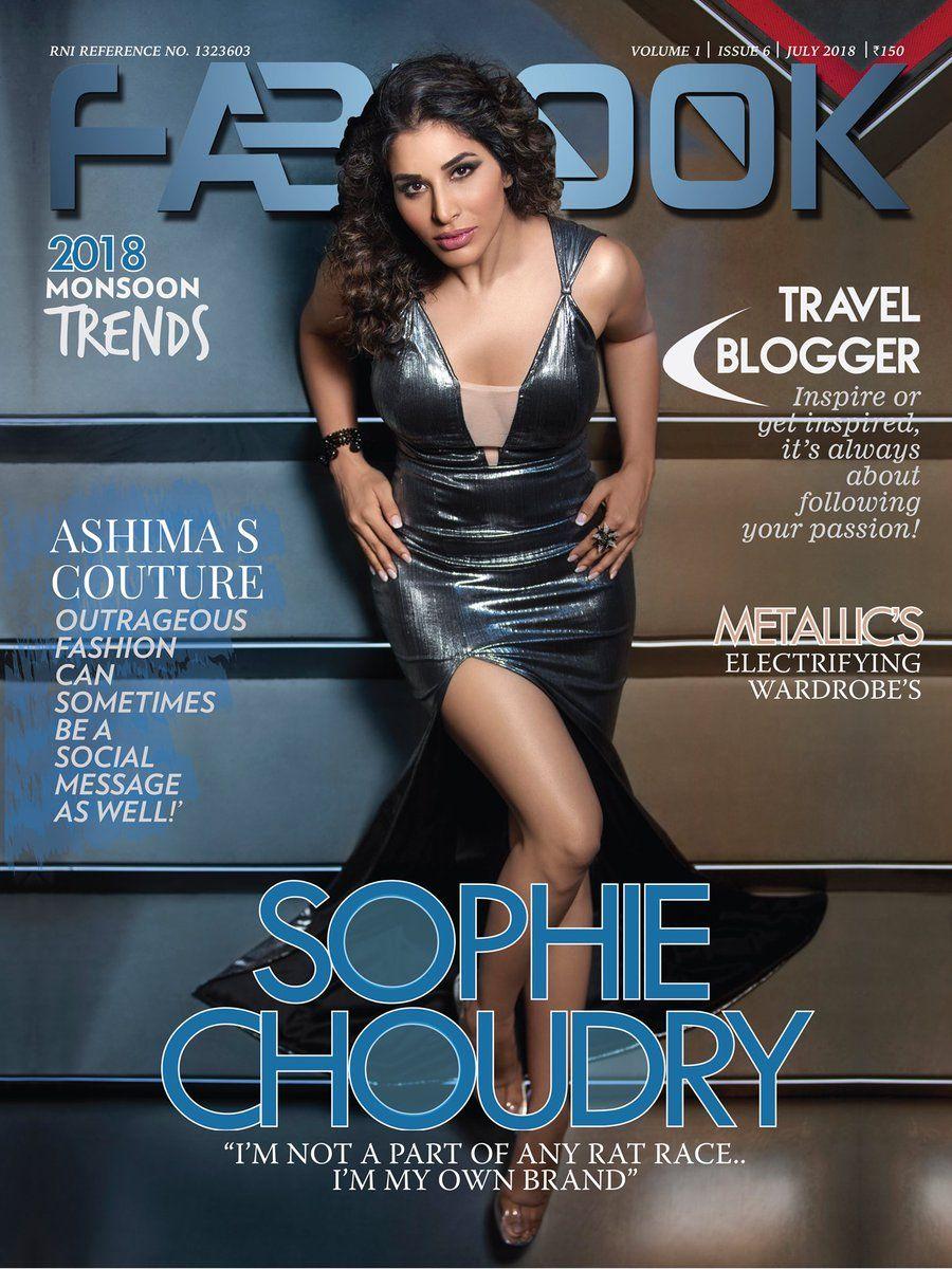 40 Hot & Sizzling Photo's of Sophie Choudry