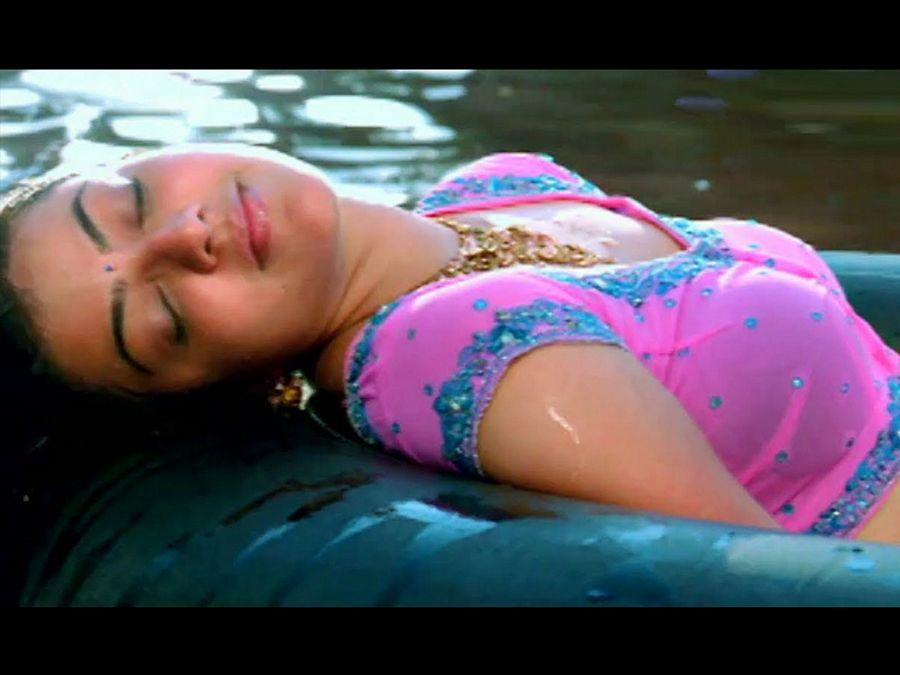 50 'HOT MOMENTS' of Kajal Agarwal Captured On-Screen