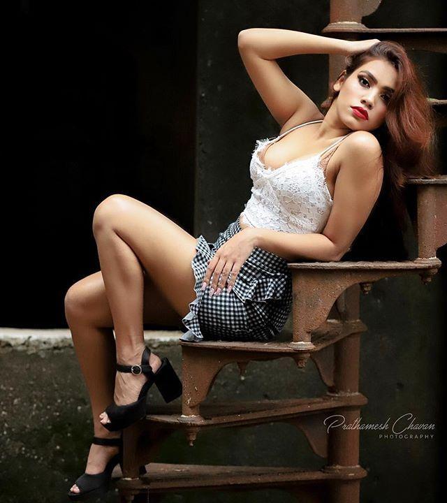 50+ Hot & Sizzling Pics of Mumbai Model Purbasha Das