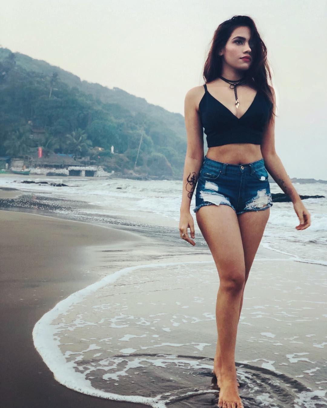 50+ Hot & Sizzling Pics of Mumbai Model Purbasha Das