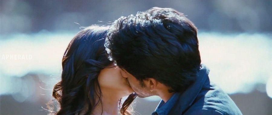 50 'HOT MOMENTS' of Samantha Captured On-Screen