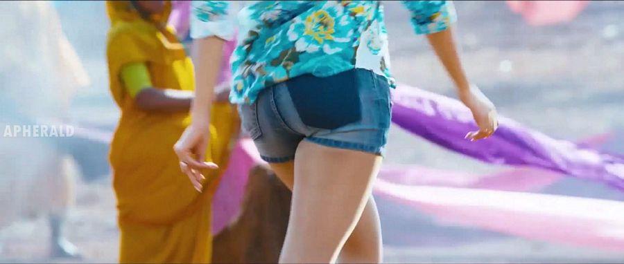 50 'HOT MOMENTS' of Samantha Captured On-Screen