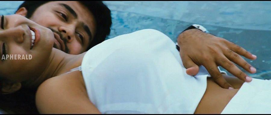 50 'HOT MOMENTS' of Samantha Captured On-Screen