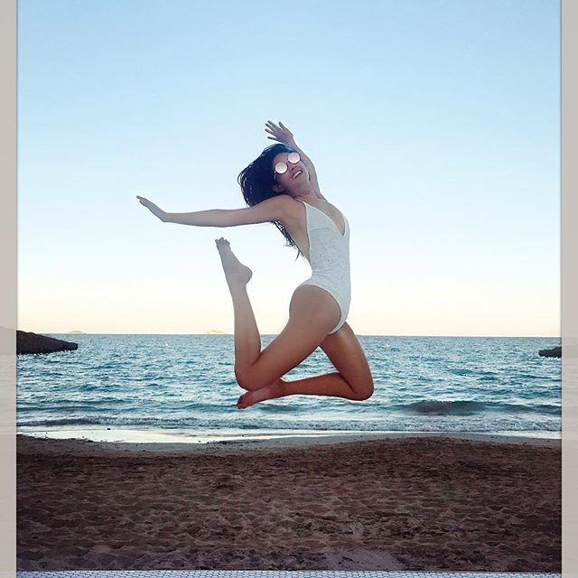 90 Hot & Spicy Unseen Photo's of Actress Amyra Dastur