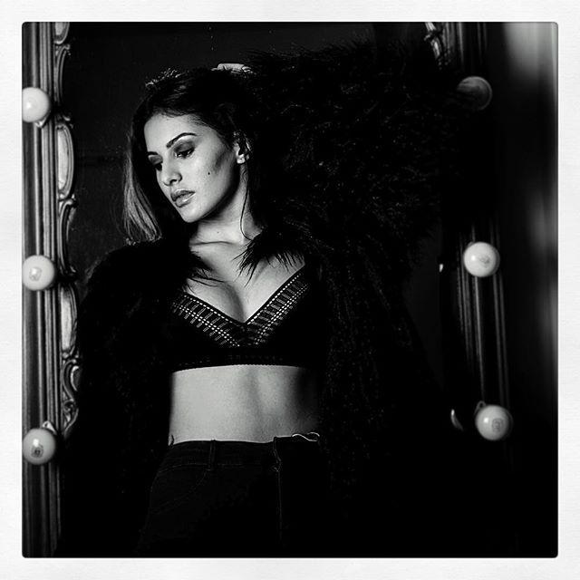 90 Hot & Spicy Unseen Photo's of Actress Amyra Dastur