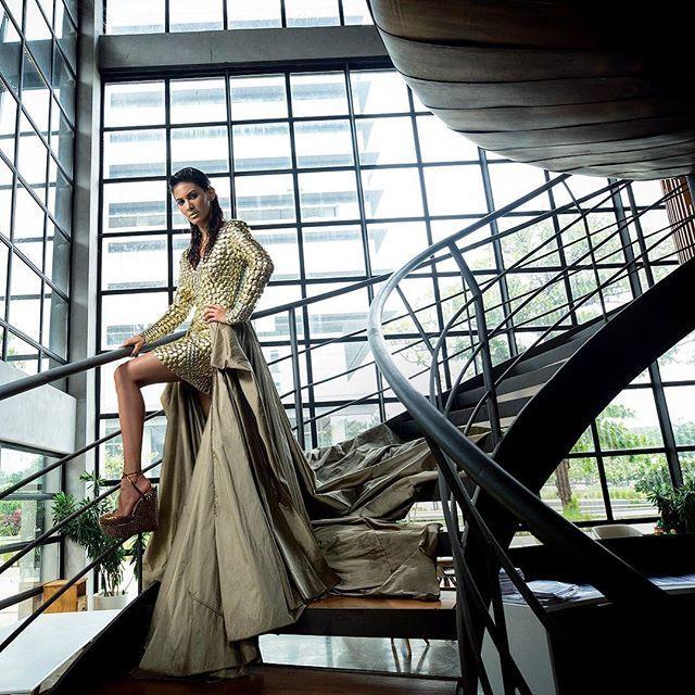 90 Hot & Spicy Unseen Photo's of Actress Amyra Dastur