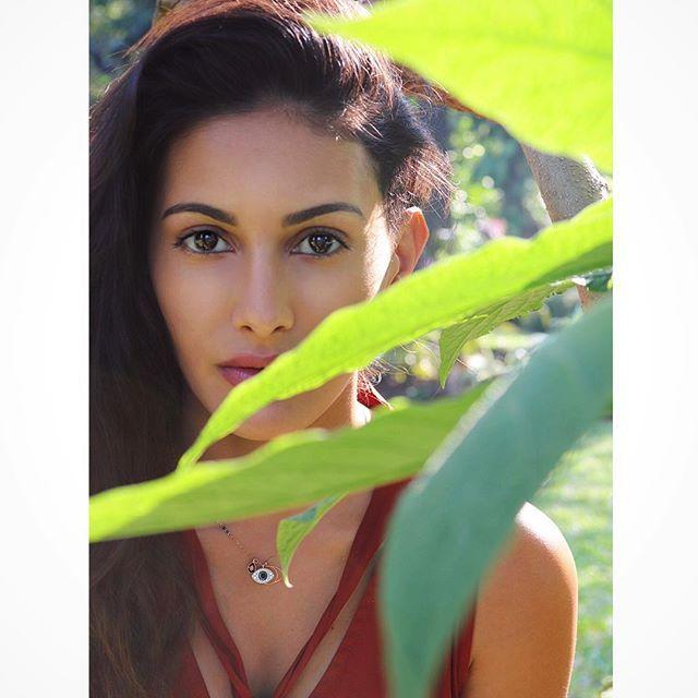 90 Hot & Spicy Unseen Photo's of Actress Amyra Dastur