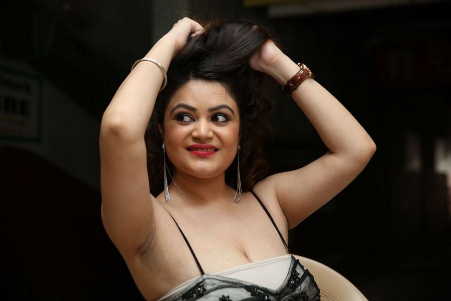 Actress Akshita Hot & Sexy Photos