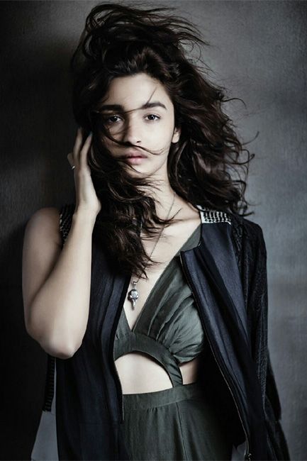 Actress Alia Bhatt Hot Sexy Pictures