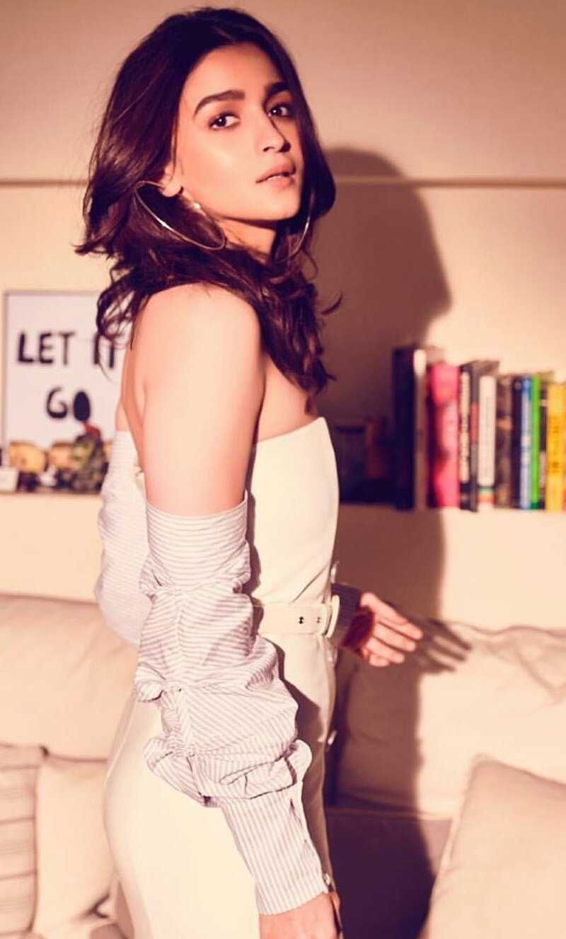 Actress Alia Bhatt Hot Sexy Pictures