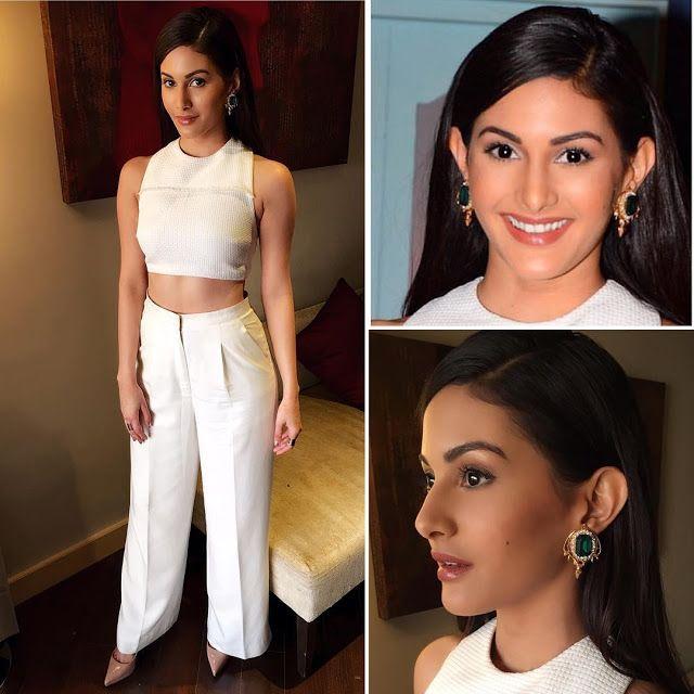 Actress Amyra Dastur 2017 Latest Hot & Spicy Stills