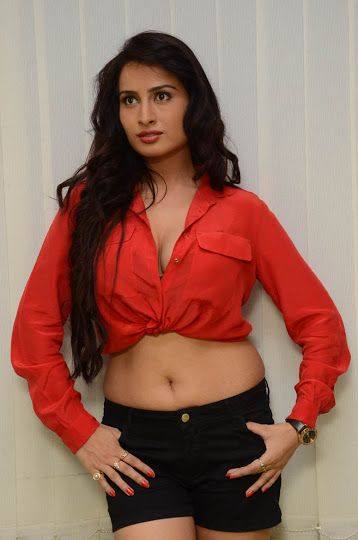 Actress Ananya Thakur Hot Navel Show