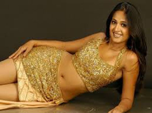 Actress Anushka Shetty Hot Sexy Photo Collection