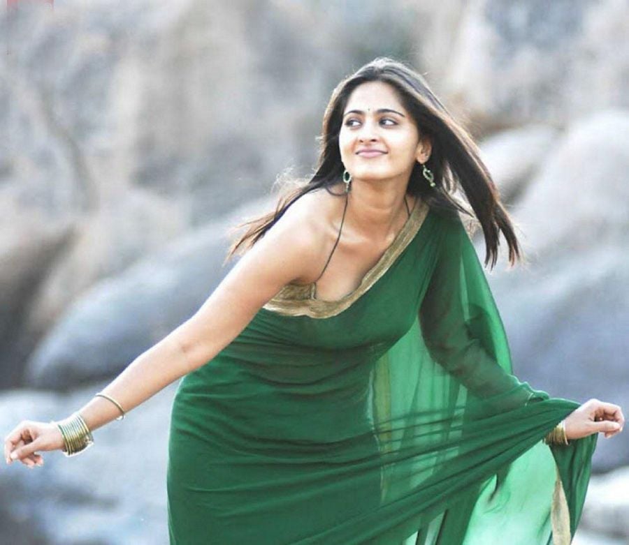 Actress Anushka Shetty Hot Sexy Photo Collection