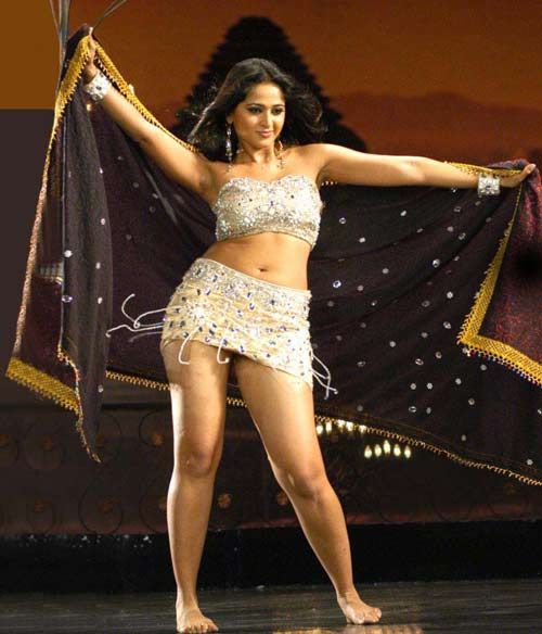 Actress Anushka Shetty Sexy Gallery