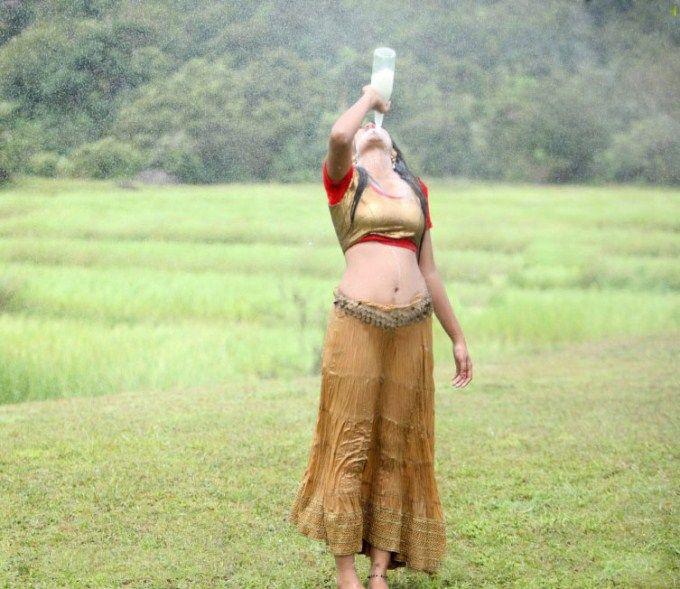 Actress Apoorva Rai Showing Wet Navel Photos