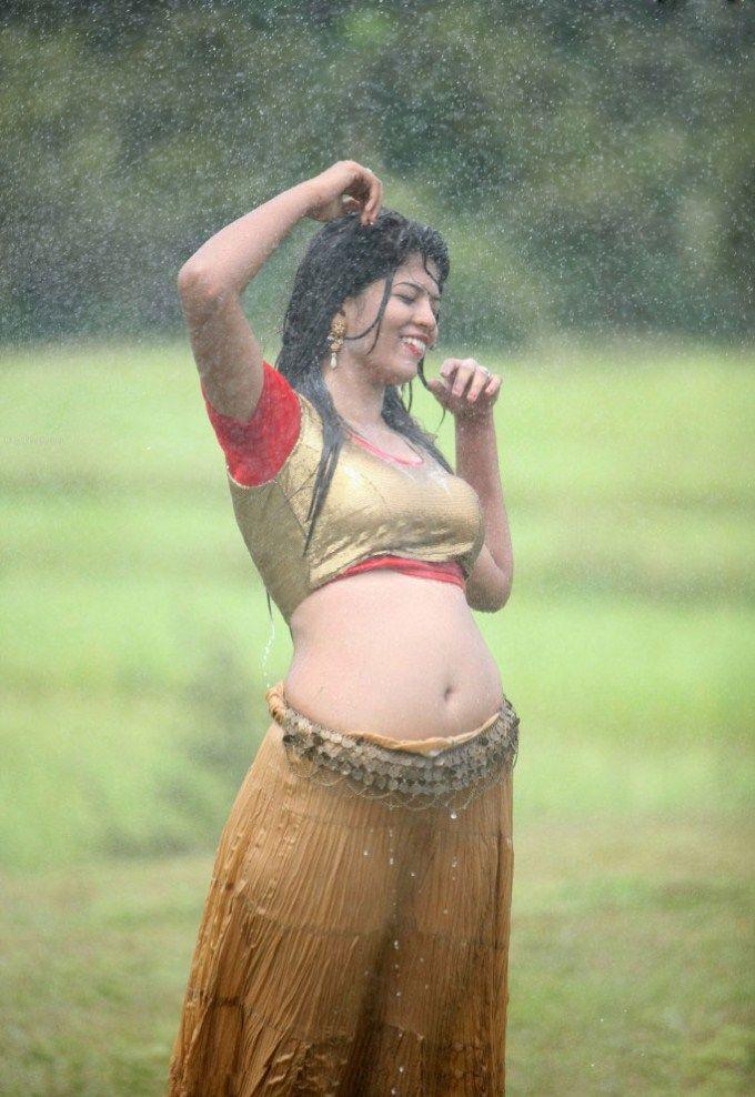 Actress Apoorva Rai Showing Wet Navel Photos