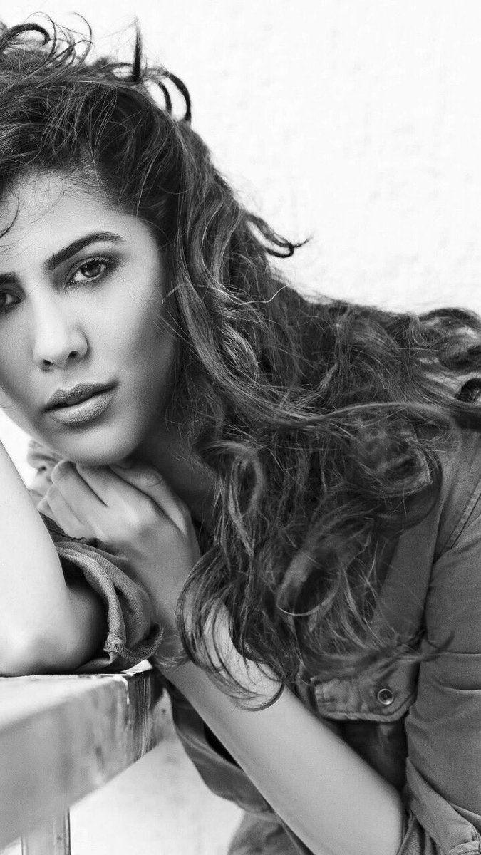 Actress Devika Singh Latest HOT Photoshoot Stills