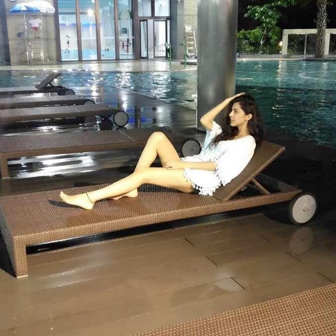 Actress Devika Singh Latest HOT Photoshoot Stills