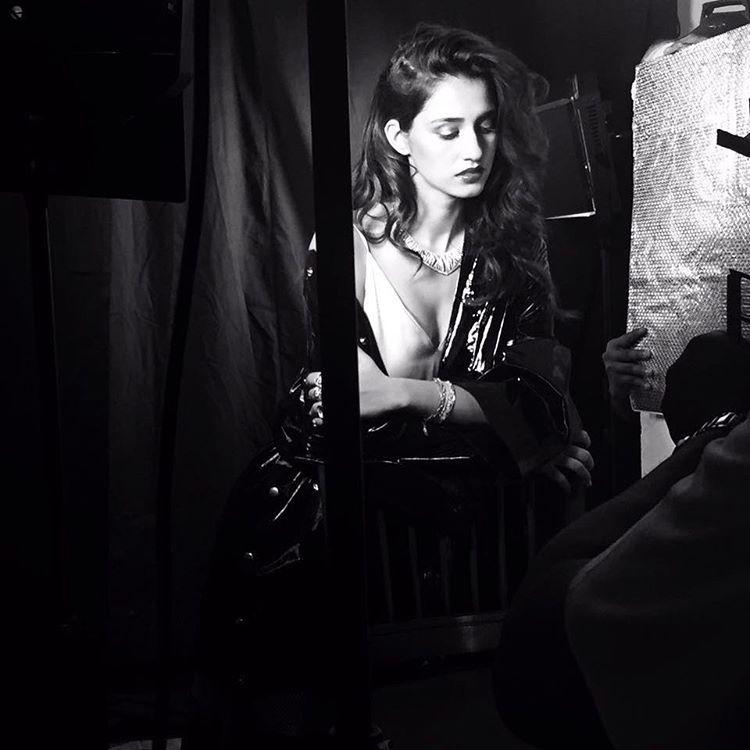 Actress Disha Patani Hot & Spicy Cleavage Photos are too Hot to Handle!