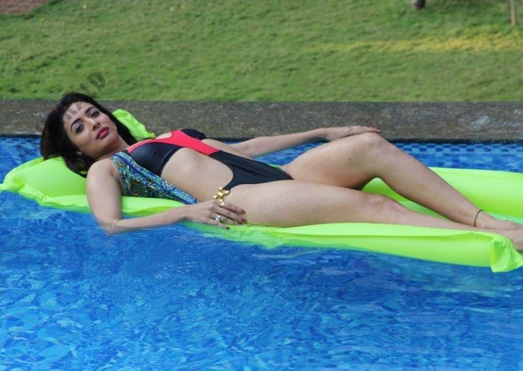 Actress Heena Panchal Hot Bikini Stills are too Hot to Handle!