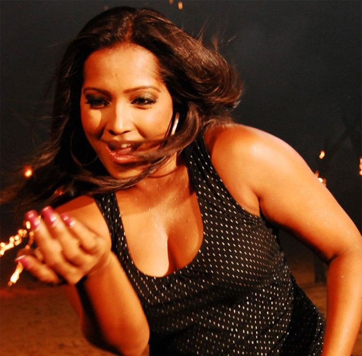 Actress Hot Cleavage Show Photos