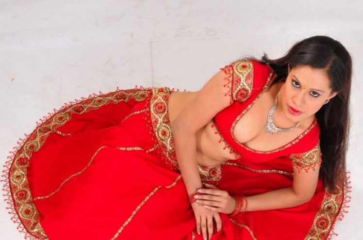 Actress Hot Cleavage Show Photos