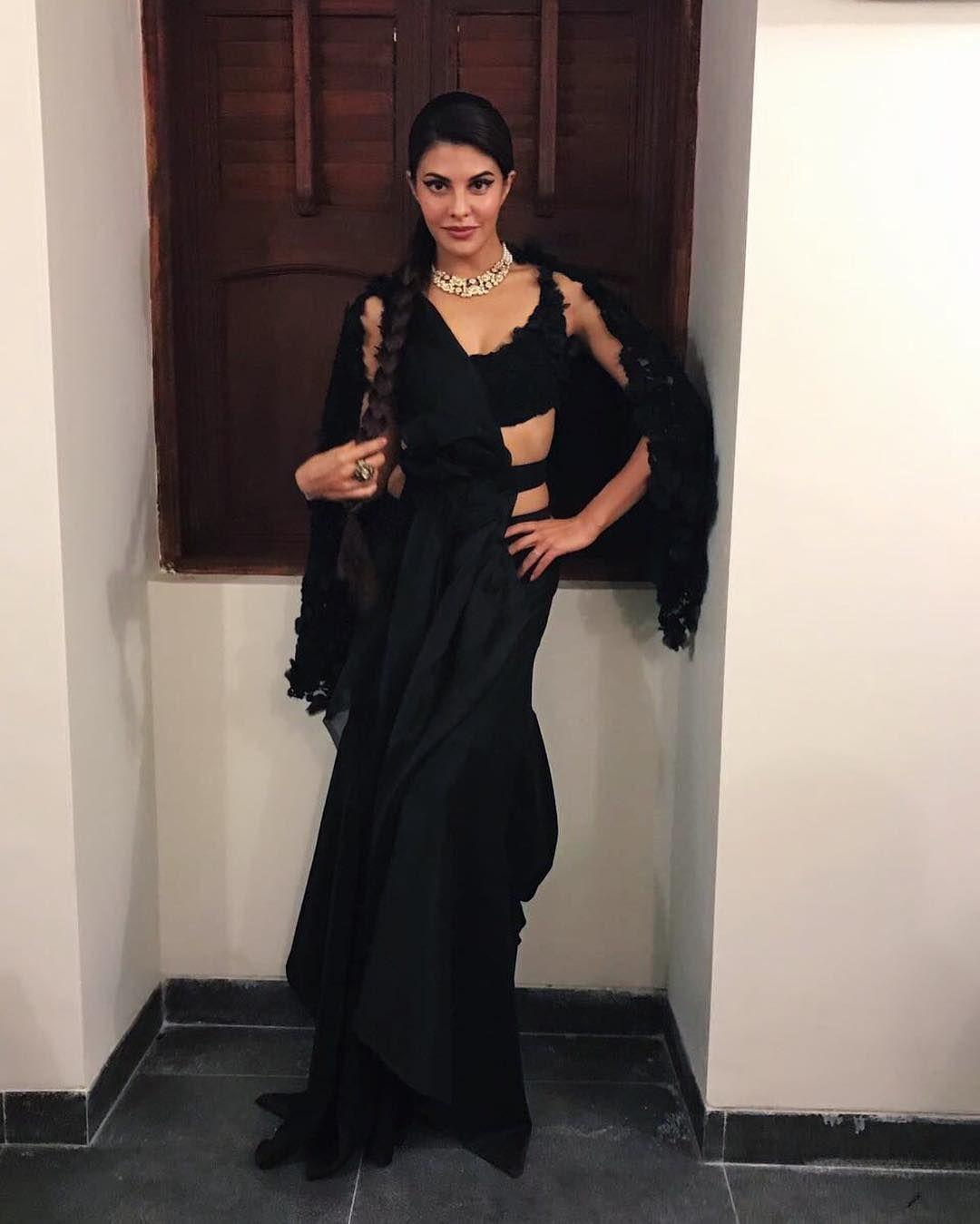 Actress Jacqueline Fernandez Hot Pics That Will Make You Slave Of Her Beauty