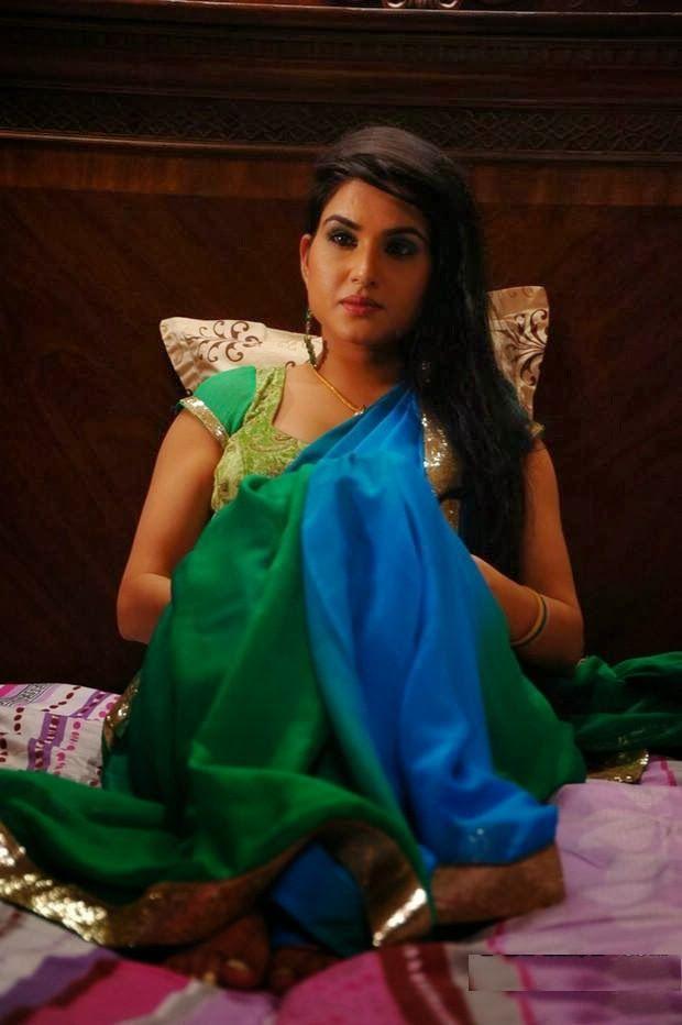 Actress Kavya Singh Sizzling Hot Photos in Saree's