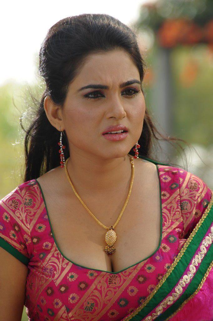 Actress Kavya Singh Sizzling Hot Photos in Saree's