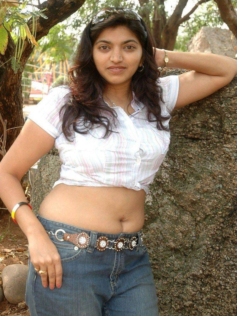 Actress Keerthi Hot Spicy Photos