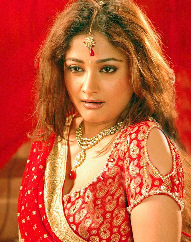 Actress Kiran Rathod Latest Unseen Hot Photos are too Hot to Handle!