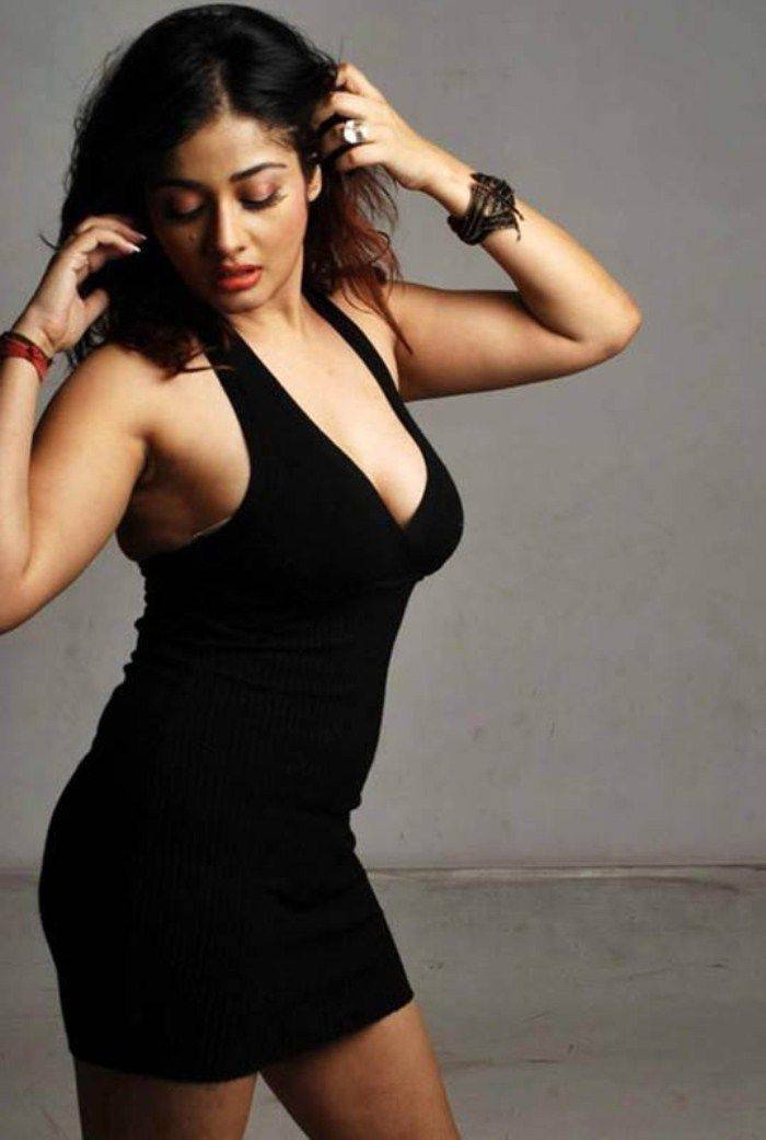 Actress Kiran Rathod Spicy Pictures