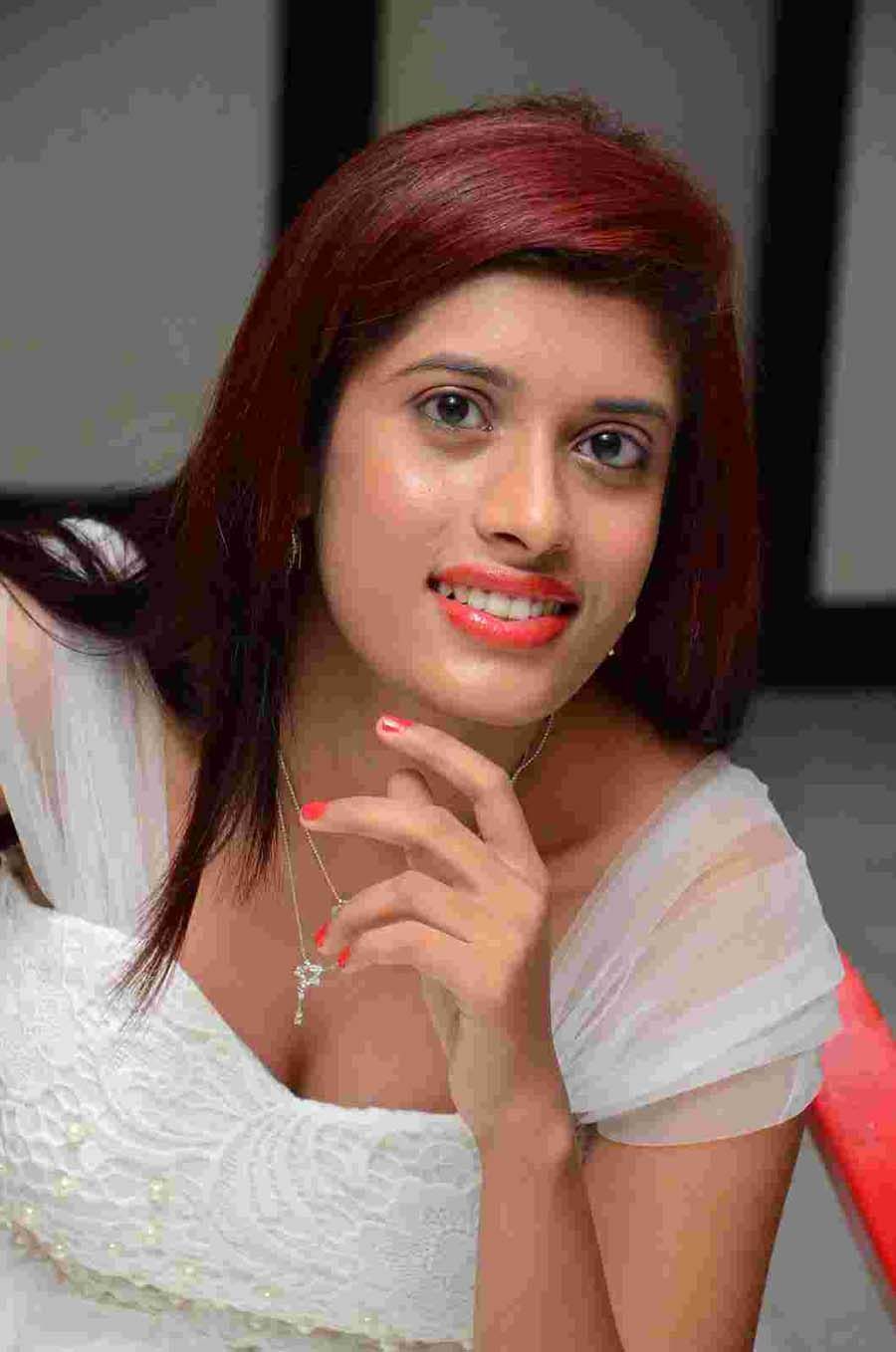 Actress Liza Reddy Hot Sexy Stills