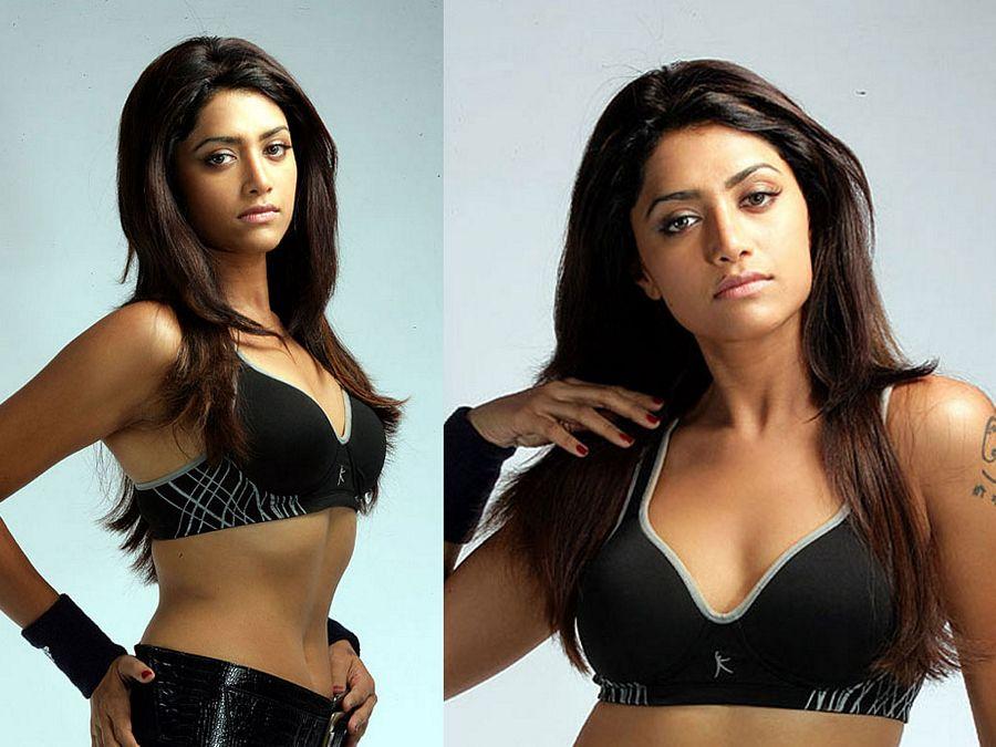 Actress Mamtha Mohandas Never Seen Hot & Spicy Wet Photos Collections