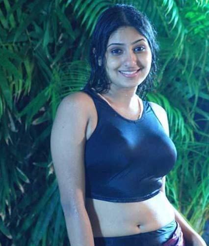 Actress Monica Hot & Spicy Wet Navel Show Photos