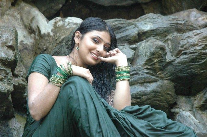 Actress Monica Hot & Spicy Wet Navel Show Photos