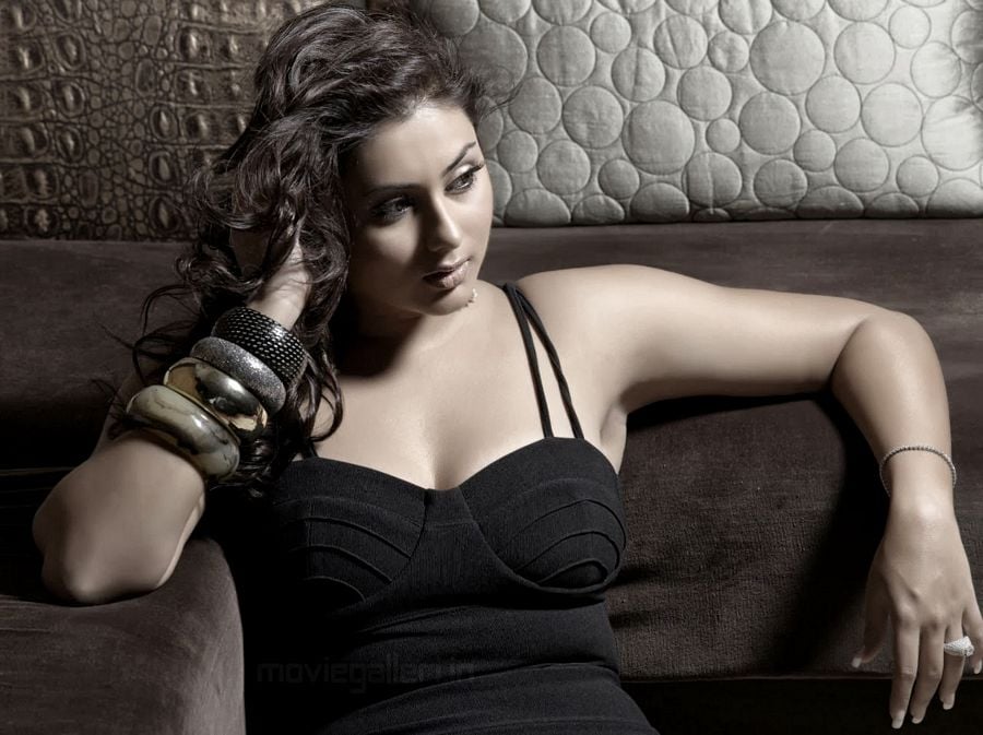 Actress Namitha Hot & Sexy Photos