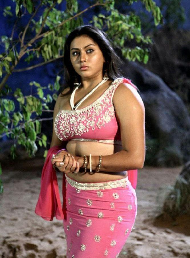 Actress Namitha Hot Navel & Cleavage Show Pics