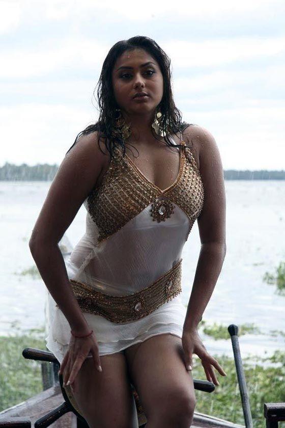 Actress Namitha Hot Navel & Cleavage Show Pics