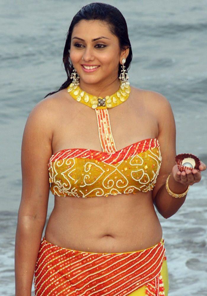 Actress Namitha Hot Navel & Cleavage Show Pics