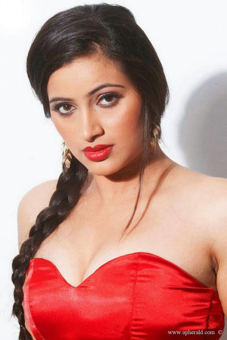Actress Navneet Kaur Sexy Images